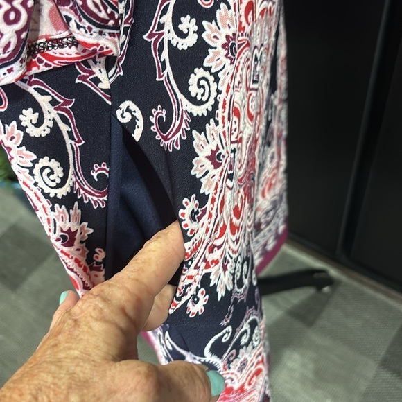 New Directions,Scoopneck,3 quarter sleeve,hip pockets,loose,stretch Navy pattern - Picture 7 of 12